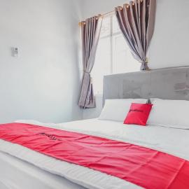RedDoorz @ Jalan Narada Lampung, hotel in Bandar Lampung