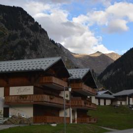 joli studio exposé sud avec terrasse, hotell sihtkohas Champagny-en-Vanoise