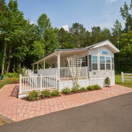 Bethpage Hewick One-Bedroom Cottage 25, hotel in Urbanna