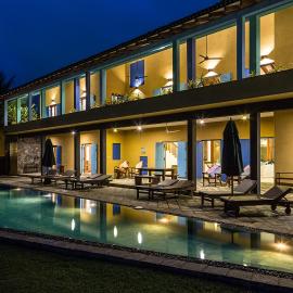 Villa Atulya at Ocean's edge, hótel í Mirissa
