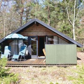 Two-Bedroom Holiday Home In Frederiksvark, hotel i Frederiksværk