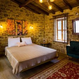 Blossom rooms & suite, hótel í Veria