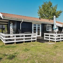 Two-Bedroom Holiday Home In Nyborg, hotell i Nyborg