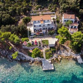 Apartments Luka，Ubli的飯店