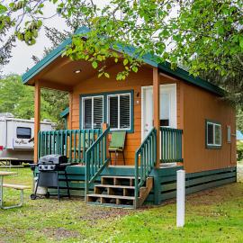 Long Beach Camping Resort Studio Cabin 3, hotel in Seaview