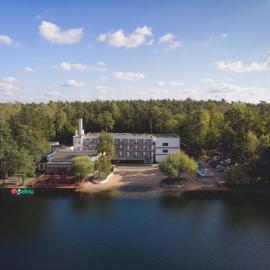 Hotel Biały, hotelli Skorzęcinissä