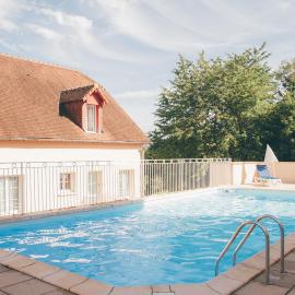 Terres de France - Appart'Hôtel La Roche-Posay, Hotel in La Roche-Posay