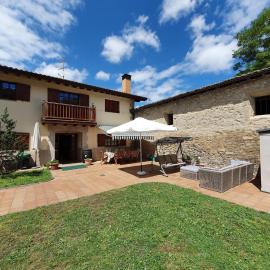 Casa familiar con jardín “Arana Etxea” EBI01207, hotell i Orduña