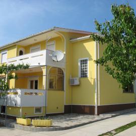 Apartments Polonijo, Hotel in Baška