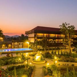 AU Place Hotel, hotel u gradu Loei