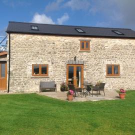 Beautiful Countryside Cottage Large Garden Dog Friendly Sleeps 7 Near Cardiff Cowbridge