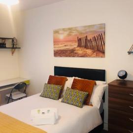 Townhouse @ Underwood Lane, hotel in Crewe