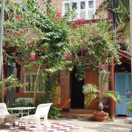 Tien Yoga House, hotell i Cái Bè