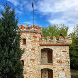 Hotel Nemesis, hotell sihtkohas Stavroupoli