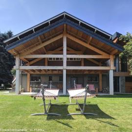 Chalet Les Cols - Chambres avec terrasse & jardin - proche de la nouvelle gare, hotel in Saint-Jean-de-Maurienne