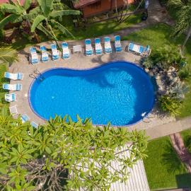 Hotel Los Ranchos, hotel u gradu Hako
