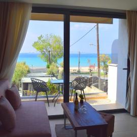 Katrin Luxury Studios, hotel in Nea Moudania
