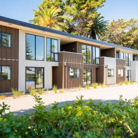 Waikanae Beach Ocean View Apartments, hotel in Gisborne