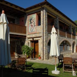 Guesthouse To Spiti Τou Gakou