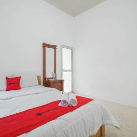 RedDoorz Syariah near Watervang Lubuk Linggau 2, hôtel à Lubuklinggau