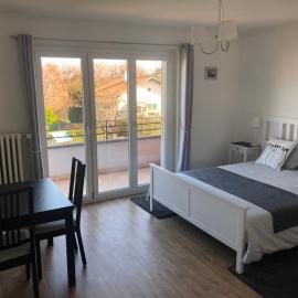 Au Bonheur des Iris, hotel em Rolle