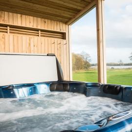 Platinum Lakeside Lodge at Mullans Bay, hotel in Kesh