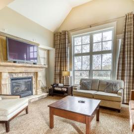 Links & Leisure: 3BDR Condo by Village + Hot Tub
