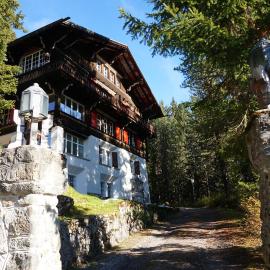 Chalet Surselva, hótel í Arosa