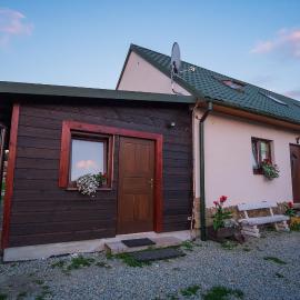 Kwatery u Anety, hotel in Ustrzyki Górne