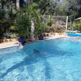 Mapleton Peaceful Provence BnB, hotel en Mapleton