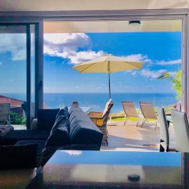 Villa Pinheira II, hotel in Estreito da Calheta