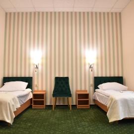 Pokoje Gościnne DACPOL، فندق في بياسيتشنو