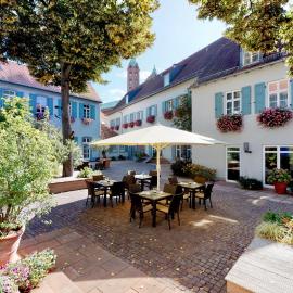 Hotel Domhof, hotel en Espira