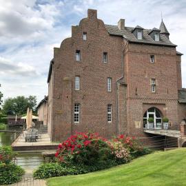 Burg Obbendorf, hotelli kohteessa Niederzier