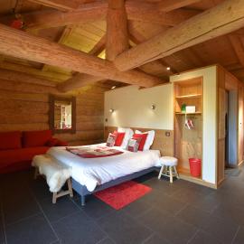 Les Chalets de Maramour, hotel in Chazey-sur-Ain