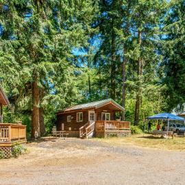 Chehalis Camping Resort One-Bedroom Cabin 2, hotel en Onalaska
