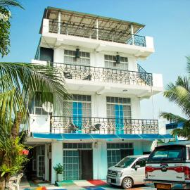 White House, hotel in Wattala