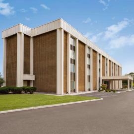 Super 8 by Wyndham Liverpool/Syracuse North Airport, hotel din Liverpool