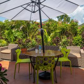 Papaya Inn, hotel em Oranjestad