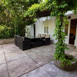 Villa Iginia, Nerezine: Nerezine şehrinde bir otel