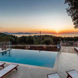 Fiscardo Luxury Stone Villa Alex ,with sunset view!, hotel in Fiskardo