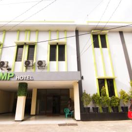 MP Hotel Purwakarta, готель у місті Пурвакарта