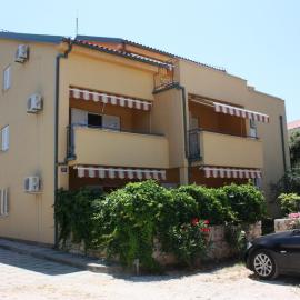 Apartments JTV Simuni, hotel in Kolan