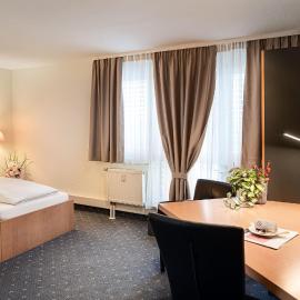 Sunibel Inn, хотел в Reinheim