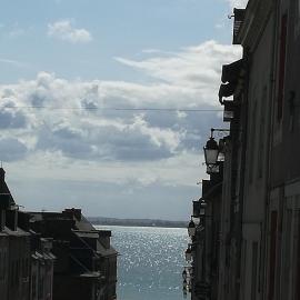 Maison du port, à 100 m de la mer jusqu'à 9 personnes, hotel a Cancale