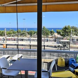 Luxury Apartment Accommodation, next to beach & train station Calella, hotel in Calella