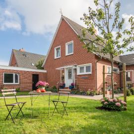 HUS ONNO 4-Sterne Ferienhaus am Südstrand, hotel u gradu Borkum