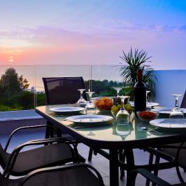 Sophia's Seaview Luxury Villas、パフォスのホテル