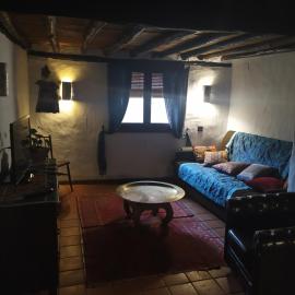Apartamento Al-Vivaque, hotel in Miranda del Castañar