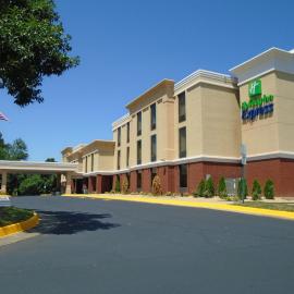 Holiday Inn Express Hotel & Suites Midlothian Turnpike by IHG, hotel Richmondban